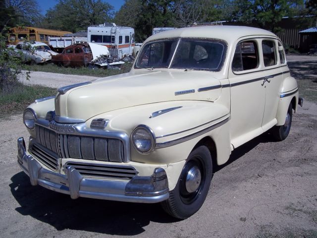 Ford Mercury Town sedan