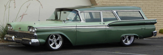 For sale: 1959 Ford 2-DOOR COUNTRY SEDAN.
