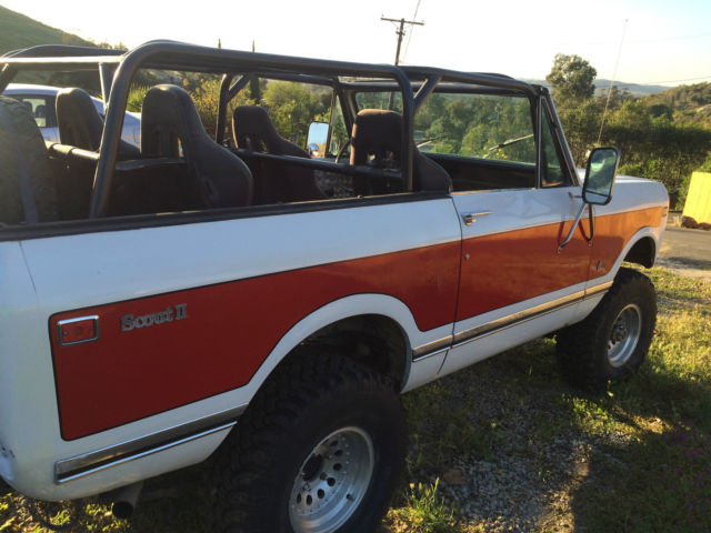 International Harvester Scout SUV 1976 White / Red For Sale