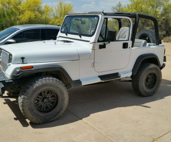 Jeep Wrangler SUV 1994 White For Sale. 1J4FY29S3RP426105